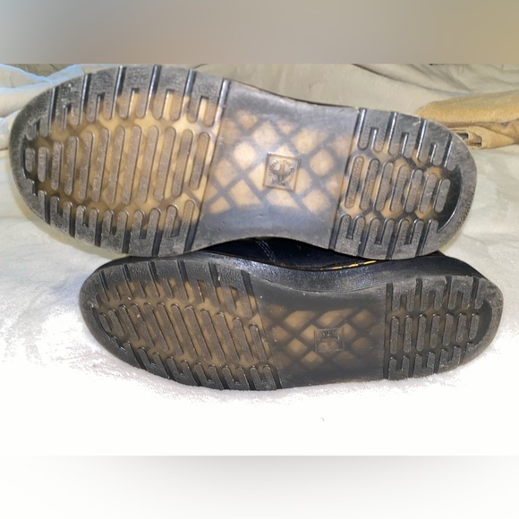 Dr. Martens Chelsea boots size 7. GUC - Picture 5 of 5